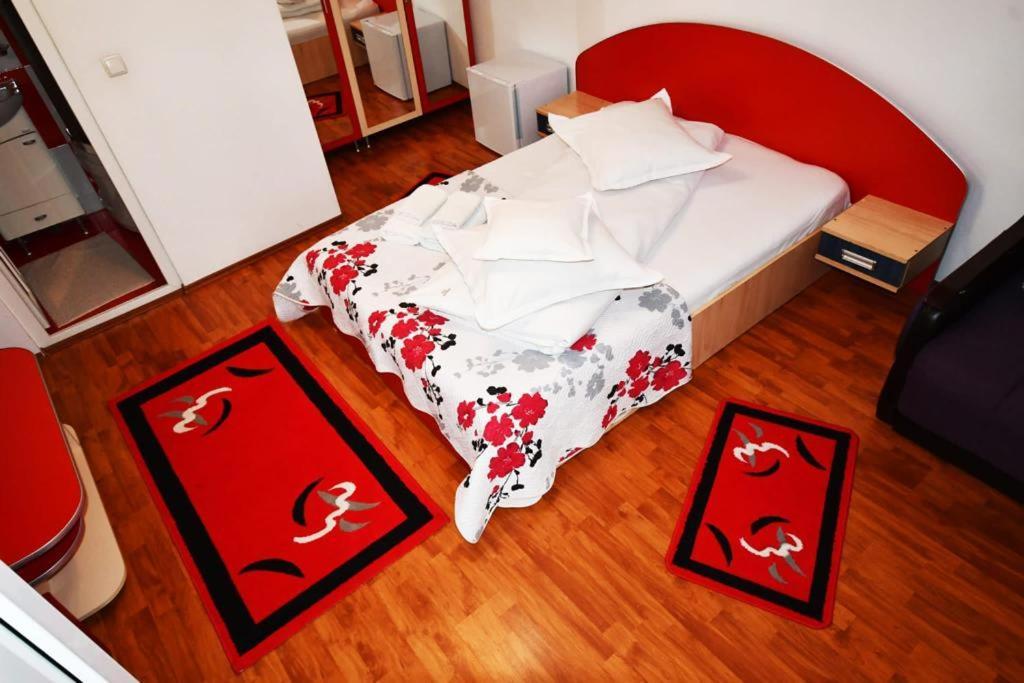 Casa Stefanut Hotel Моечу де Жос Екстериор снимка